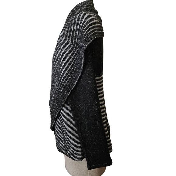 Black and Grey Striped Cardigan Sweater Size Large - Picture 4 of 4
